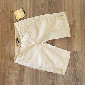 Khaki shorts Size: juniors 5 NWT